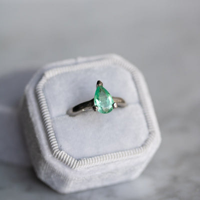 Unique and lovely Emerald engagemnt ring